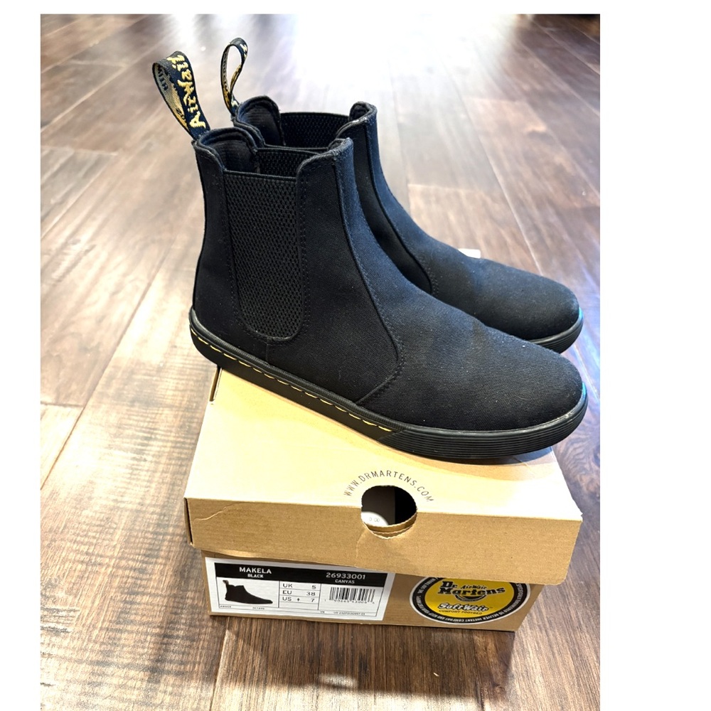 Doc Marten Makela Canvas Chelesa Boots
